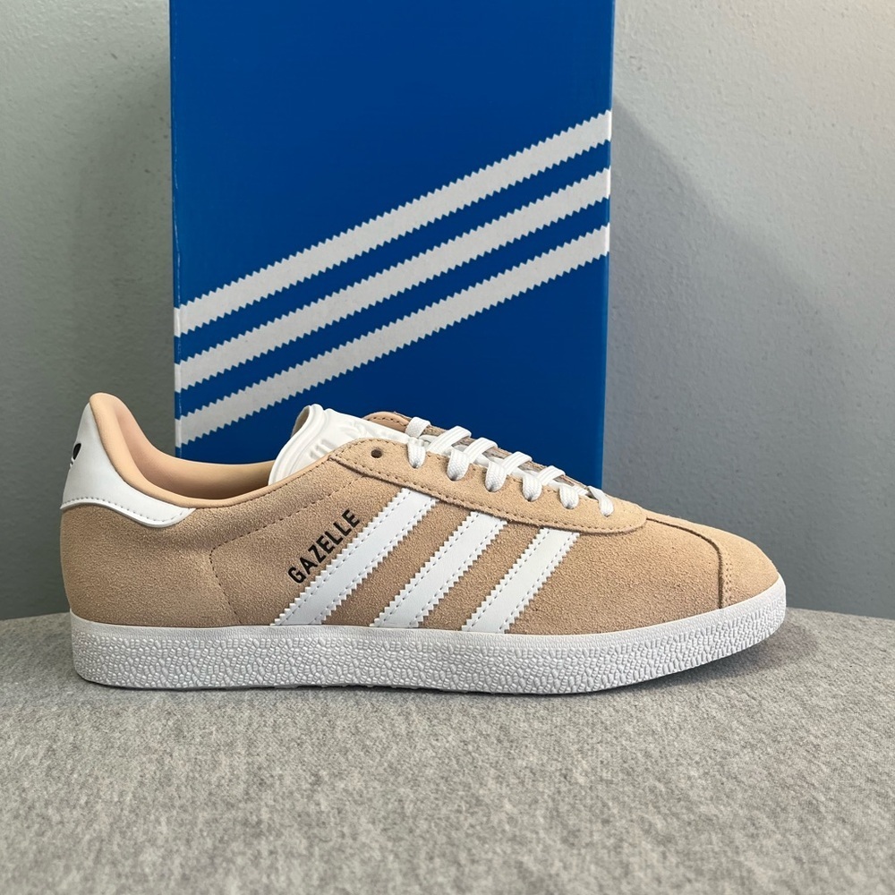 Adidas Classic Gazelle Suede Sneaker Halo Blush Women's Shoe Size 7.5 ID7006 - Picture 2 of 11